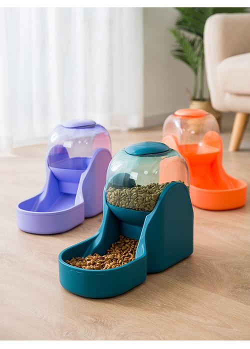 中型犬与猫咪的完美饮水解决方案 器狗狗喂食器与自动饮水机全解析